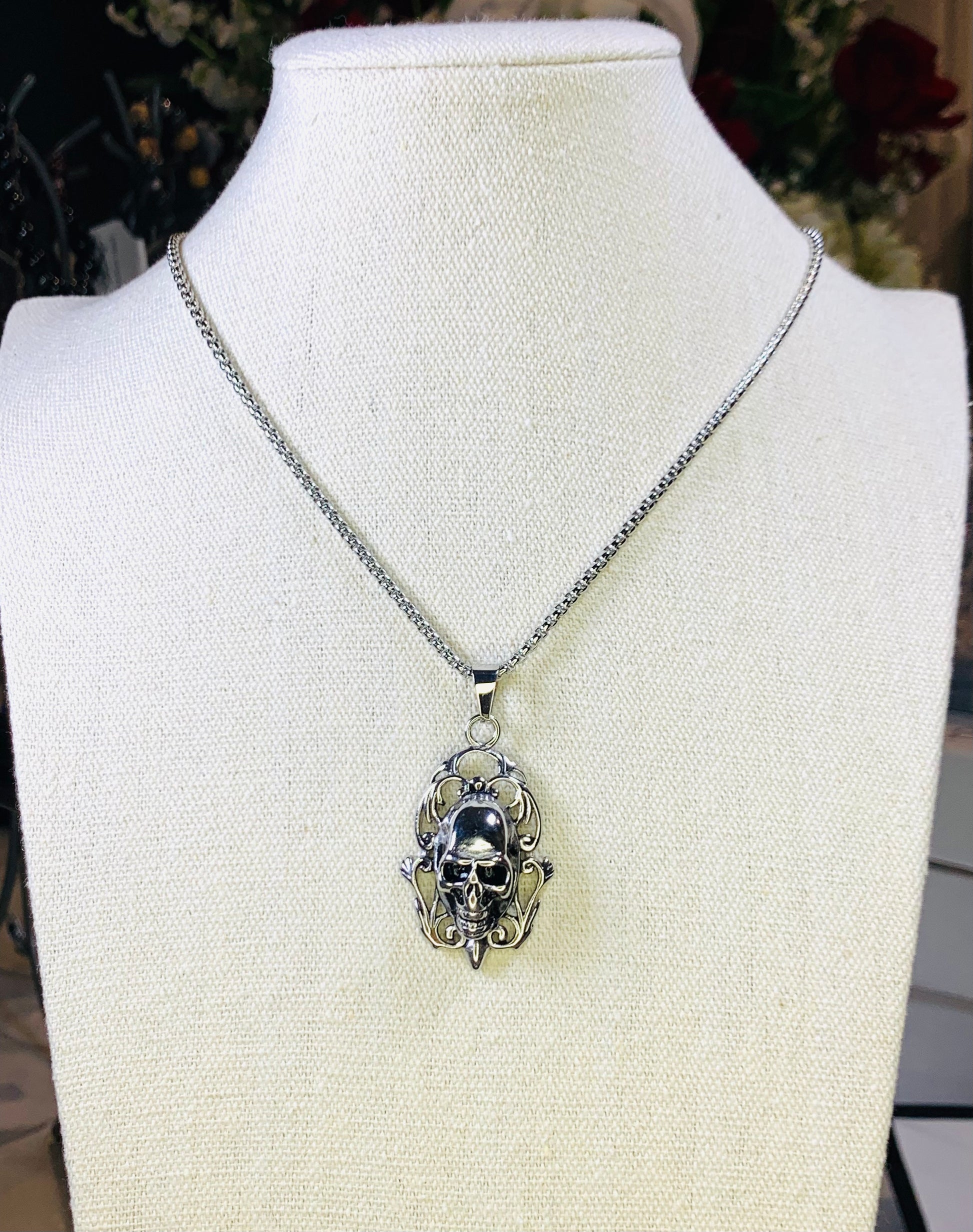 Necklace and pendant made of 316 surgical steel. Tarnish and water resistant.