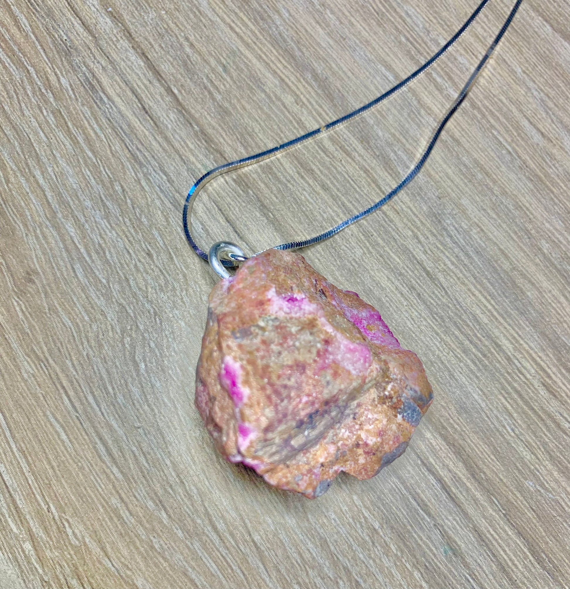 Salrose Pendant natural for love and emotional healing.